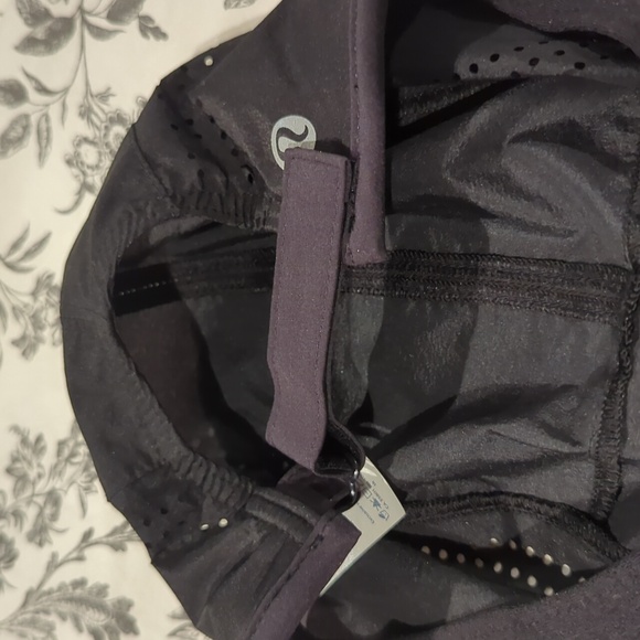 Lululemon nylon cap - Picture 4 of 5
